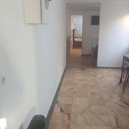 Ginjals 67 - Lisboa-sintra بيت للعطل المارجيم